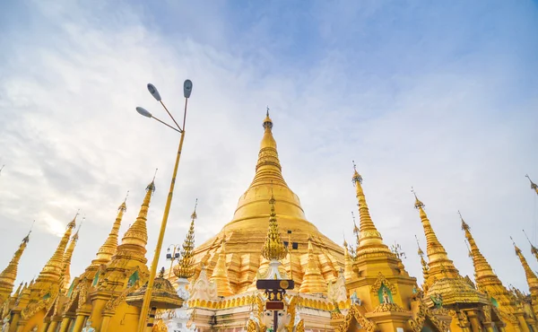 Shwedagon paya i yangon, myanmar — Stockfoto