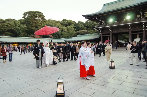 Tokyo, japan-november 20: een Japanse huwelijksceremonie bij meiji j — Stockfoto