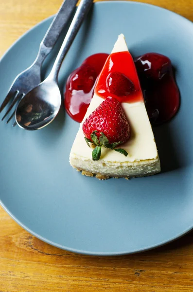 Bovenaanzicht van strawberry cheesecake — Stockfoto