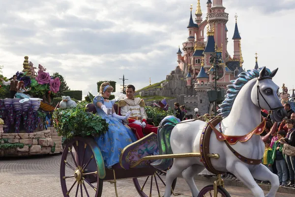 Cinderella and prince Charming — Stock Photo, Image