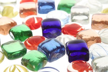 differet renkli taşlar arka plan deseni