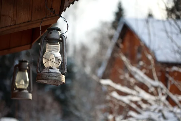 Linterna vieja invierno —  Fotos de Stock