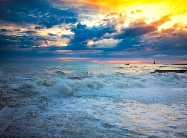 Море буря Сочі, Росія — стокове фото