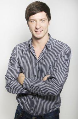 pequeño muñeco de nieve con cascabel