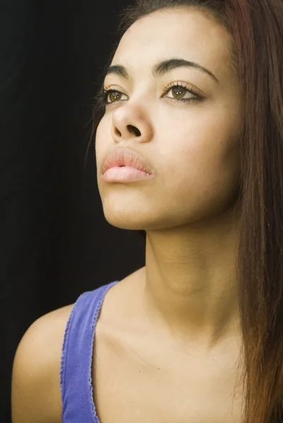 Atractiva mujer negra aislada en blanco — Foto de Stock