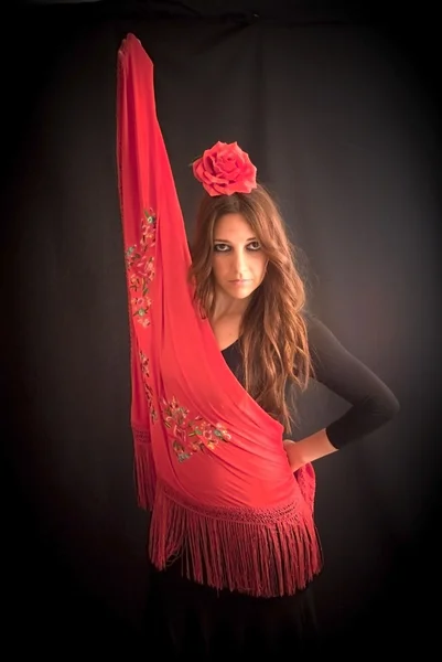 Frau mit typischem Flamenco-Kleid — Stockfoto