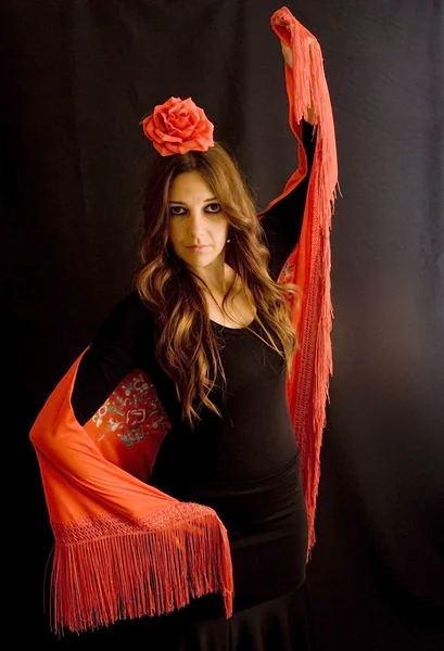 Donna con abito tipico del flamenco — Foto Stock