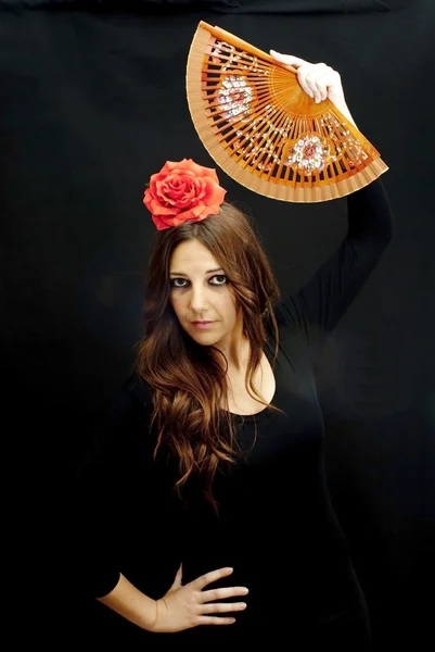 Femme avec robe typique de flamenco — Photo