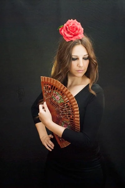 Mujer con traje típico de flamenco — Foto de Stock