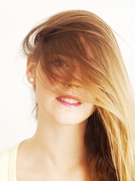 Retrato de uma jovem mulher — Fotografia de Stock