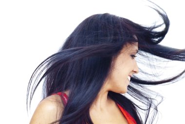 Genç ve mutlu bir kadının portresi