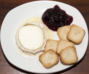 Reçelli peynir tabağı