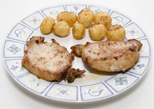 Biftek ile kızarmış patates — Stok fotoğraf