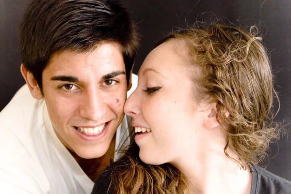 Pareja joven — Foto de Stock