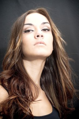 güzel esmer kız