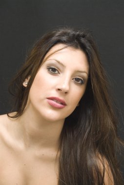 güzel esmer kız