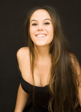 güzel esmer kız