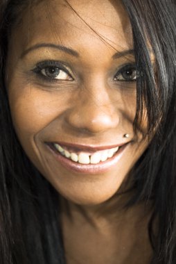 Güzel siyah kadın.