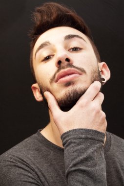 yakışıklı adam