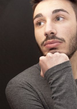yakışıklı adam