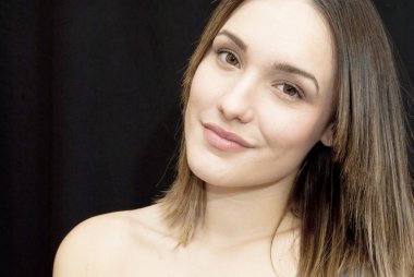 güzel esmer kız