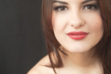 güzel esmer kız