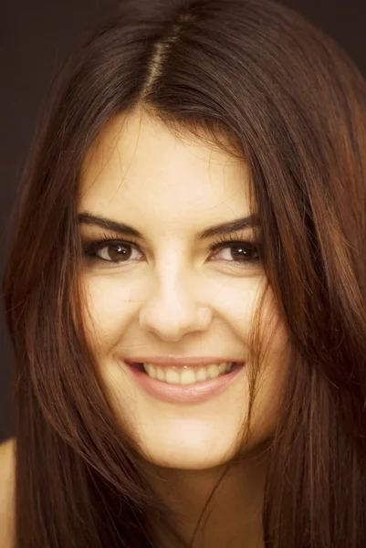 güzel esmer kız