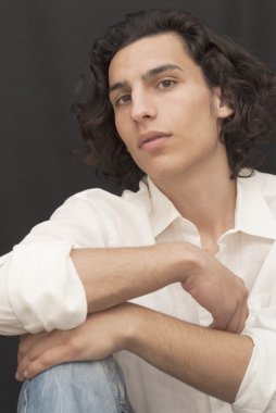 yakışıklı adam
