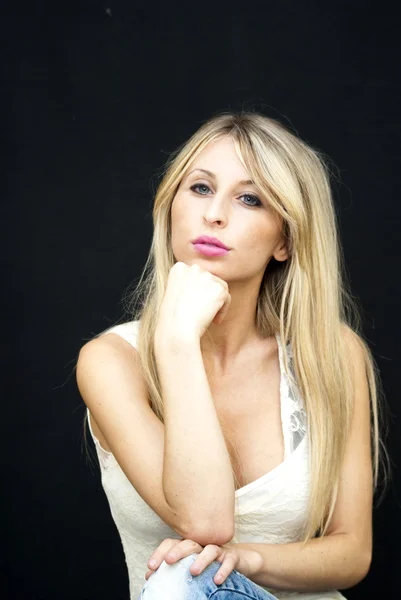 Schöne Blonde Frau — Stockfoto