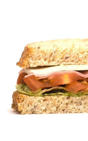 Sandwich de queso, jamón, tomate y lechuga — Foto de Stock