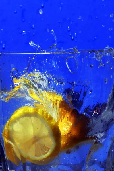 Cytryny, należących do czystej wody — Zdjęcie stockowe