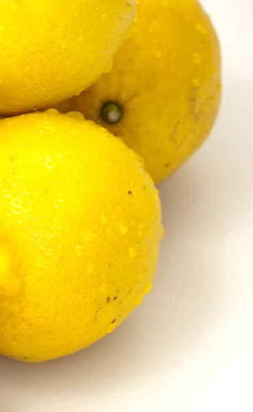 Лимоны — стоковое фото
