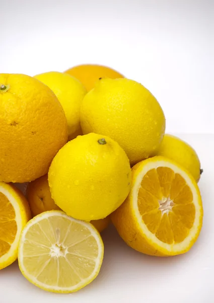 Oranges and lemons — Stock Photo, Image