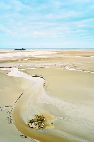 Low tide in Mont Saint Michel Bay. Normandy, France. — Stock Photo, Image