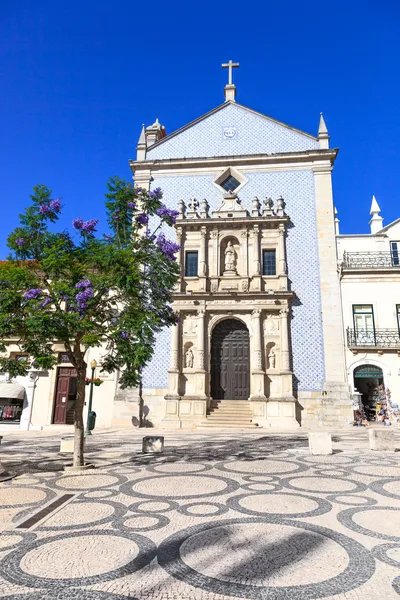 Igreja da Misericordia Iglesia y árbol de la glicina. Aveiro, Portugal —  Fotos de Stock