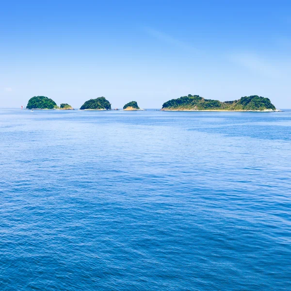 Small islands on sea and blue sky. Toba bay, Japan. — Stock Photo, Image