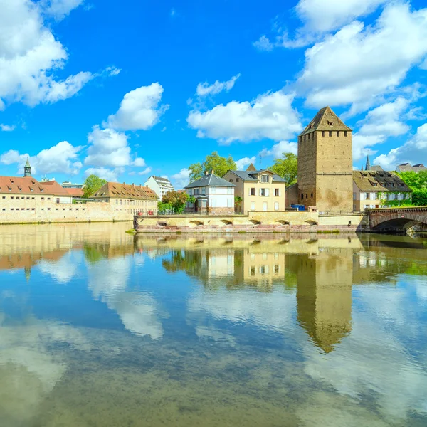 Strasbourg, tower of medieval bridge Ponts Couverts. Alsace, France. — Stock Photo, Image