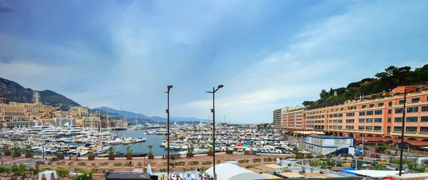 Monaco Montecarlo marina kikötő-panorama. Azúr-parton. Franciaország — Stock Fotó