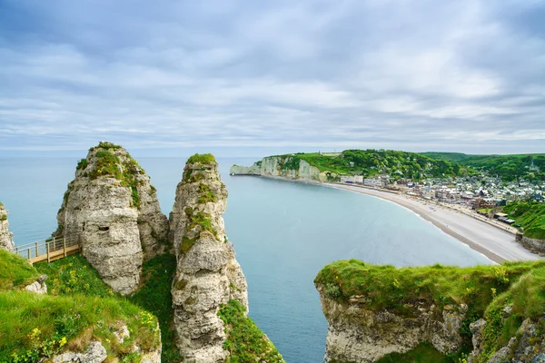Etretat village. Aerial view from the cliff. Normandy, France. — Stock Photo, Image