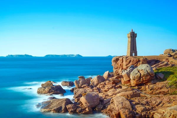 Ploumanach lighthouse sunset in pink granite coast, Brittany, France. — Stock Photo, Image