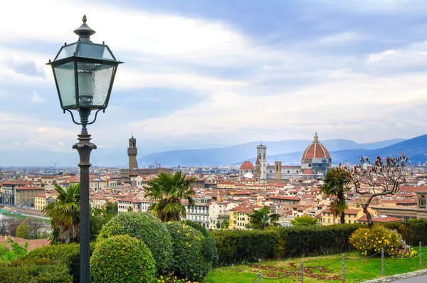 Florence légi városkép. Panoráma kilátás a Michelangelo park — Stock Fotó