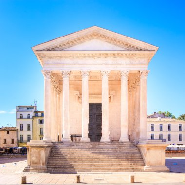 La maison carree Roma Tapınağı landmark. Nimes, Fransa.