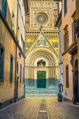 Orvieto Ortaçağ duomo katedral kilise cephe. İtalya