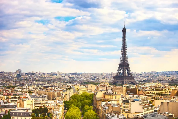 Eiffel torony landmark, a Diadalív megtekintése. Paris, Franciaország. — Stock Fotó