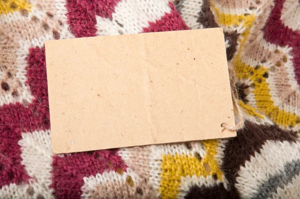 örme kumaş zemin üzerinde fiyat etiketi