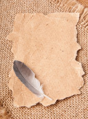 Antik kağıt kaydırma ve Quill'le tükenmezkalem