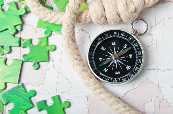 Compass and rope — Stock Photo, Image