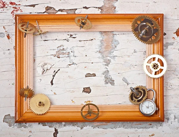 Деревянная рама и механические часы — стоковое фото