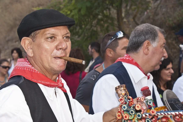 Hommes siciliens en robe traditionnelle — Photo