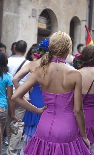 Belles femmes du groupe folklorique Espagne. danseurs — Photo